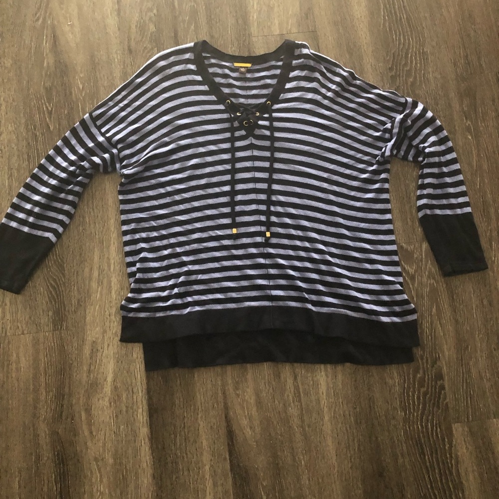 Dana Buchman Women’s active wear top